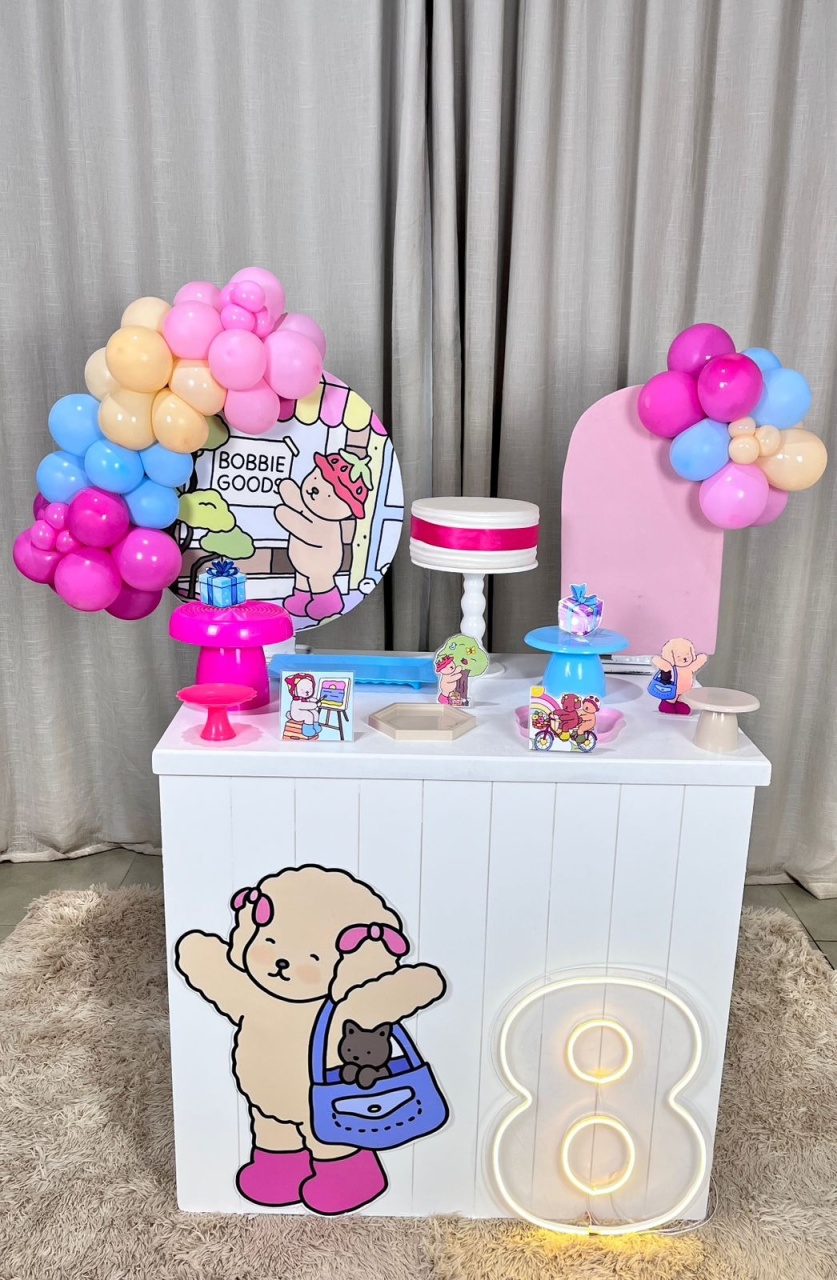 Kit Mini Festa Basic Com Led - Bobbie Guds  - É Só Um Bolinho Locações 