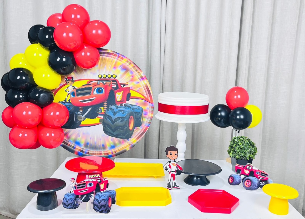 Kit Mesa Com Balão - Blazer - É Só Um Bolinho Locações 
