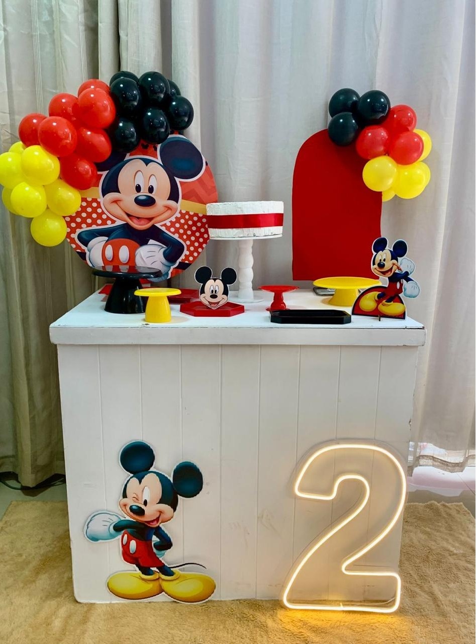 Kit Mini Festa Basic Com Balão - Mickey 2 - É Só Um Bolinho Locações 