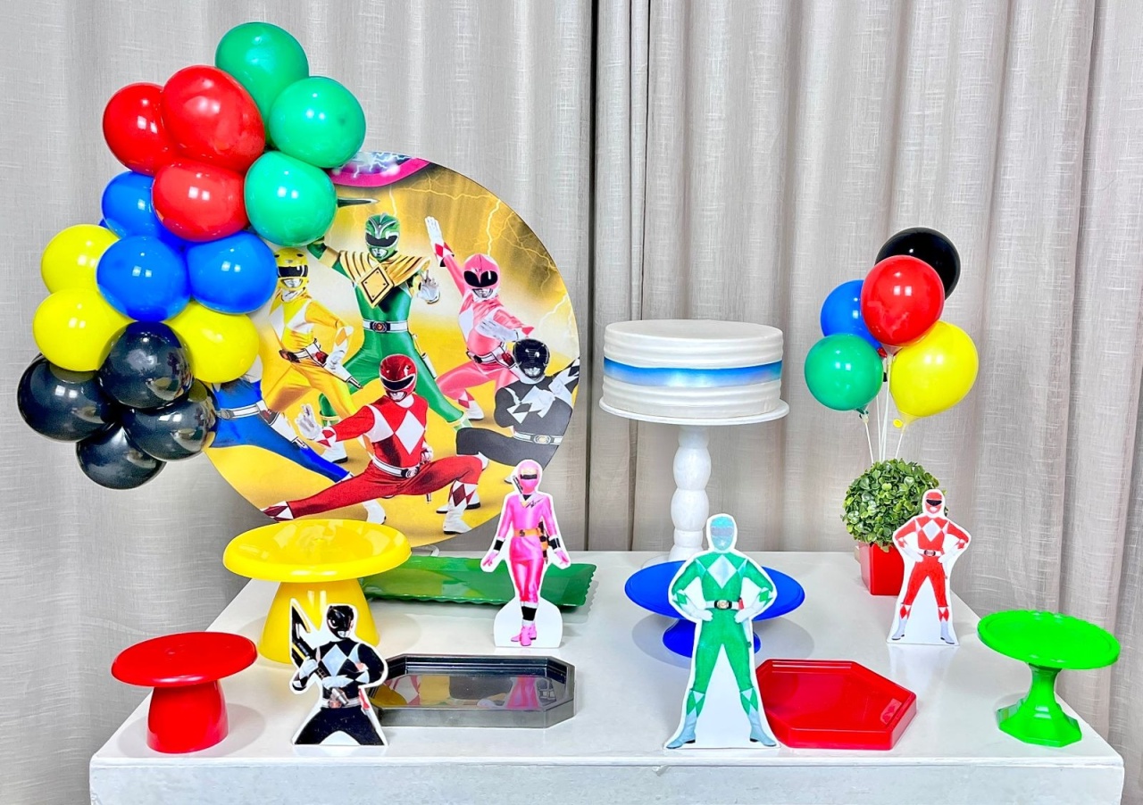 Kit Mesa Com Balão -  Power Ranger - É Só Um Bolinho Locações 