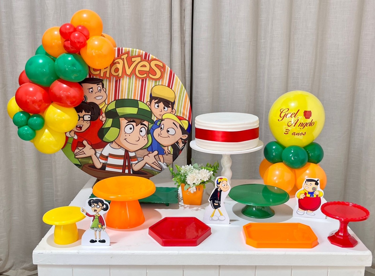 Kit Mesa Box de Balão - Turma Do Chaves  - É Só Um Bolinho Locações 
