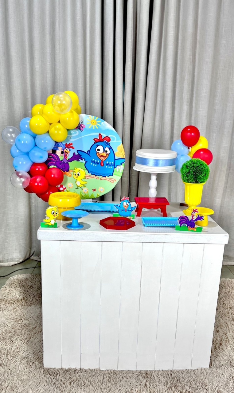 Kit Composto Com Balão - Galinha Pintadinha Masculino  - É Só Um Bolinho Locações 