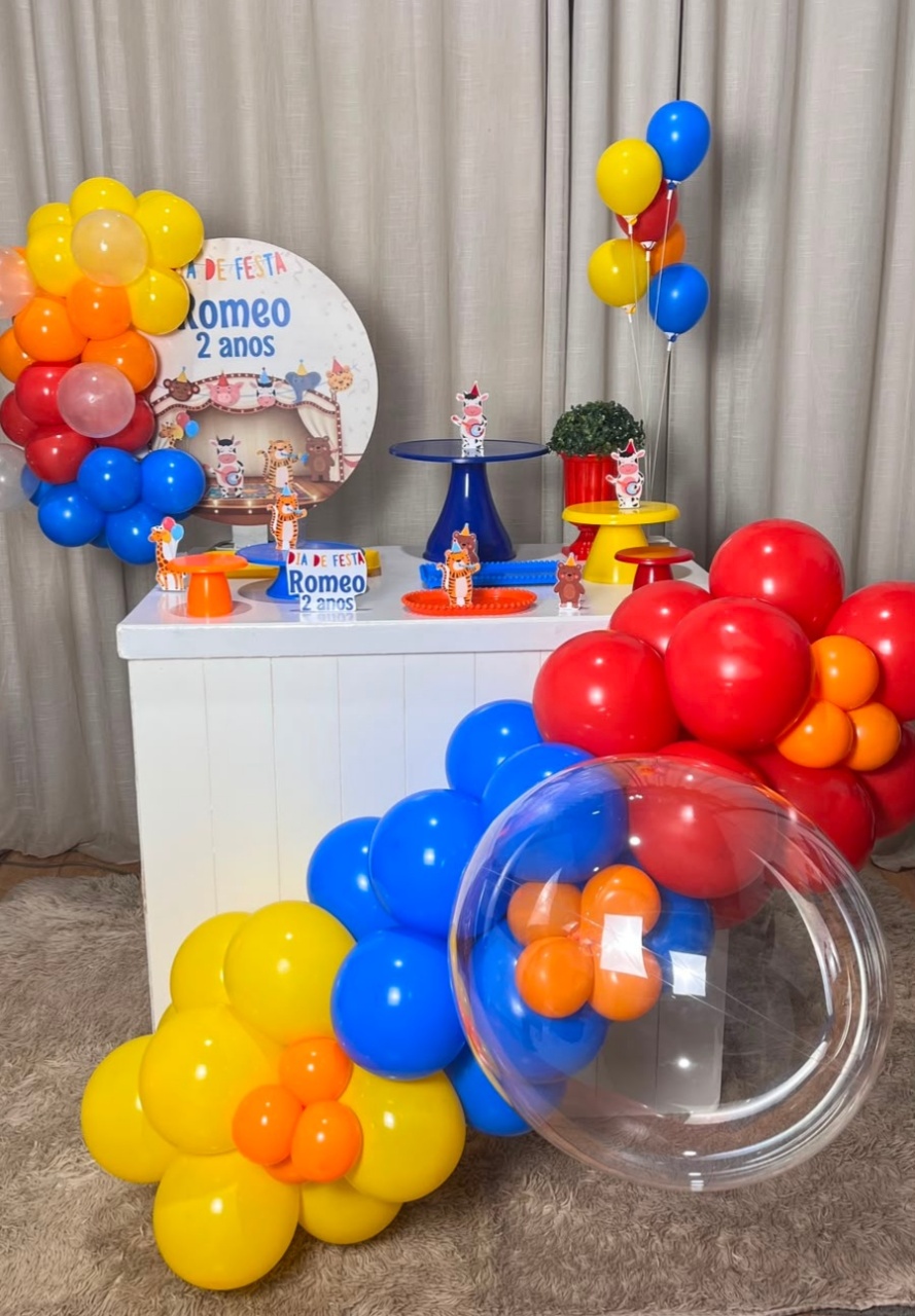 Mini Festa Gold Basic Sem Led - Dia de Festa Personalizado - É Só Um Bolinho Locações 