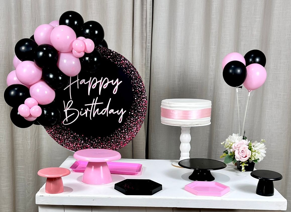 Kit Mesa Com Balão - Happy Birthday 6  - É Só Um Bolinho Locações 