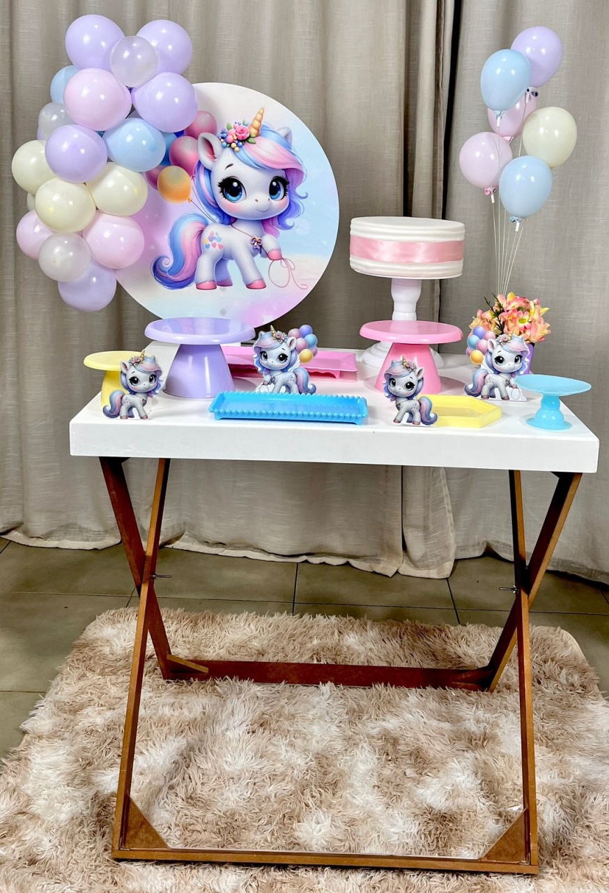 Kit Composto Com Balão - Unicornio 4 - É Só Um Bolinho Locações 