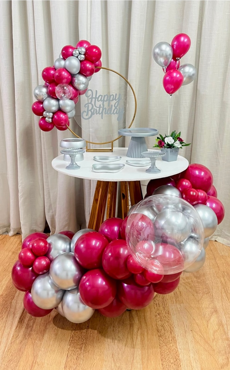 Mini Festa Gold Basic -Magenta E Prata + Balões Metalizados, Sem Led - É Só Um Bolinho Locações 