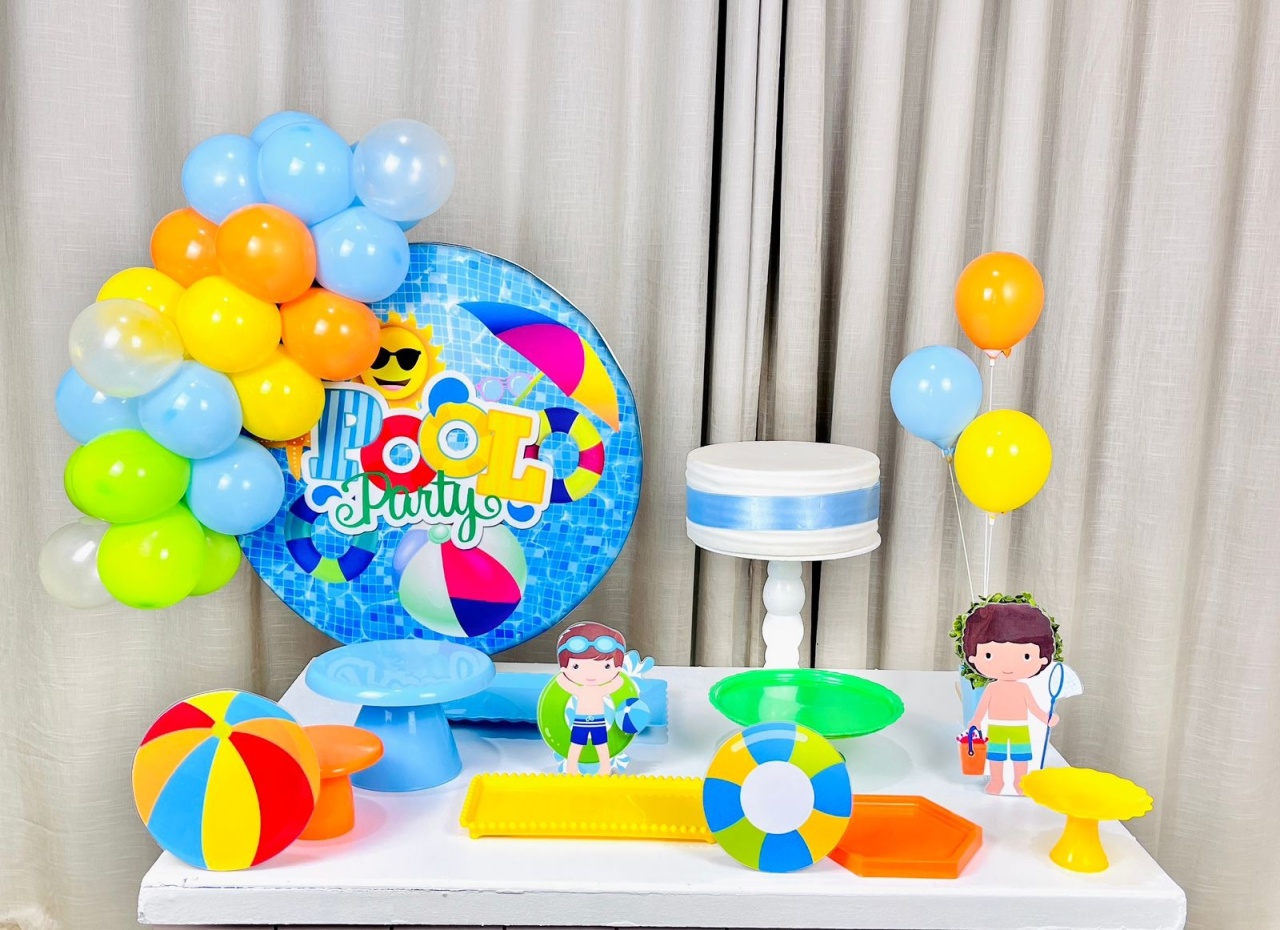 Kit Mesa Com Balão -  Pool Party 2 - É Só Um Bolinho Locações 