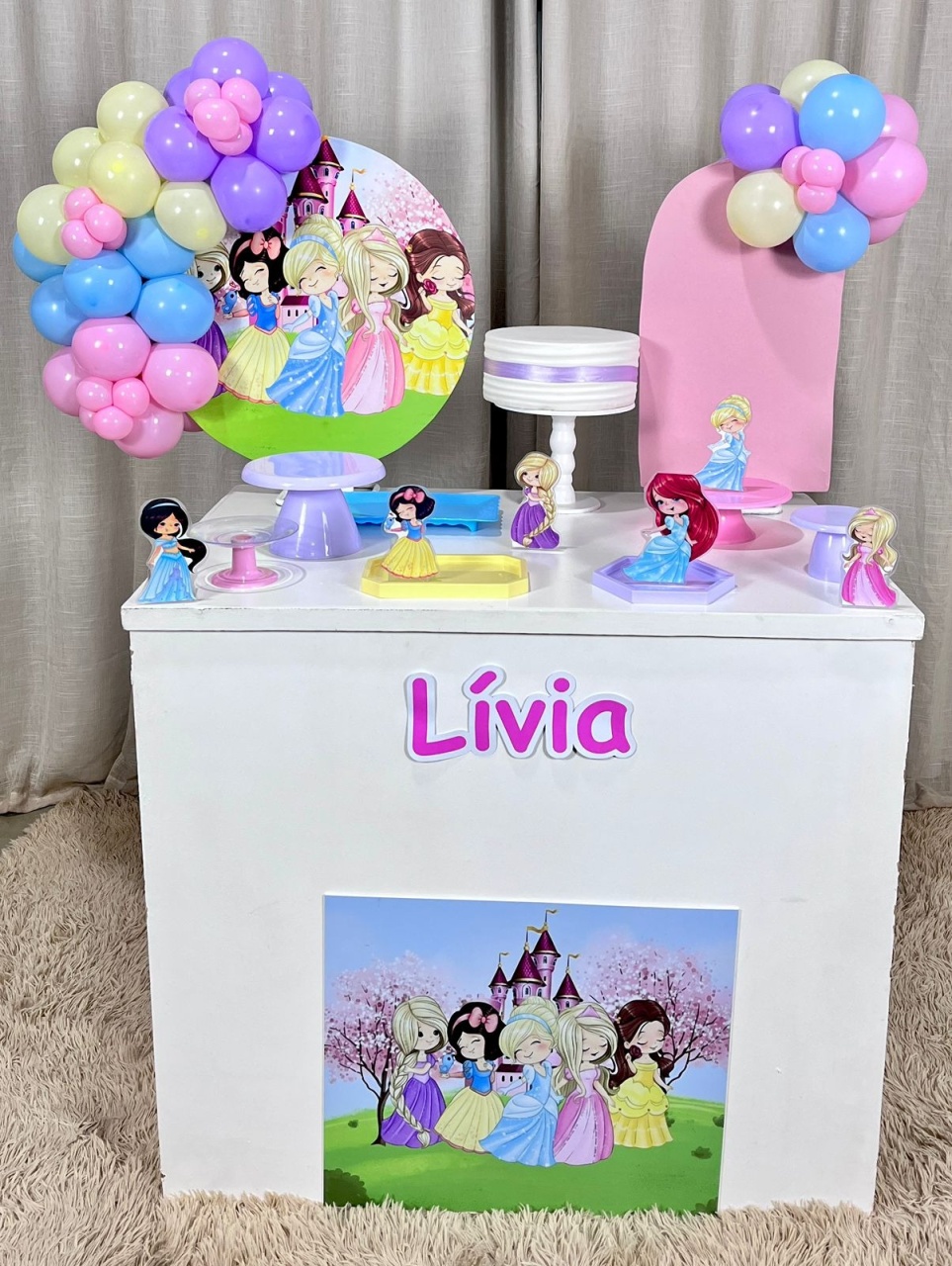 Kit Mini Festa Basic Com Balão - Princesas Baby  - É Só Um Bolinho Locações 