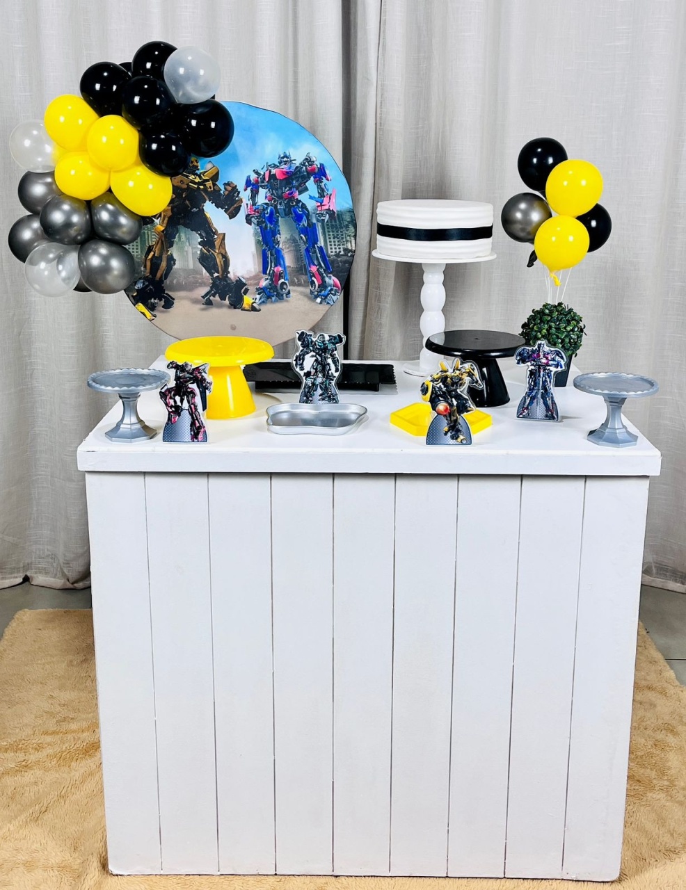 Kit Composto Com Balão - Tranformes  - É Só Um Bolinho Locações 