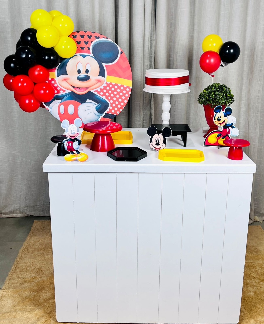 Kit Composto Com Balão - Mickey 2 - É Só Um Bolinho Locações 