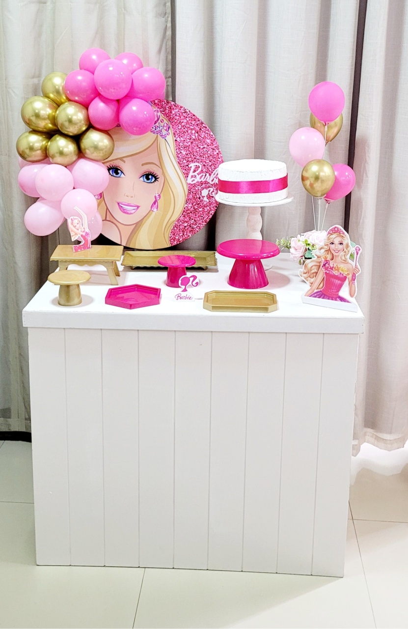 Kit Composto Com Balão - Barbie 2 - É Só Um Bolinho Locações 