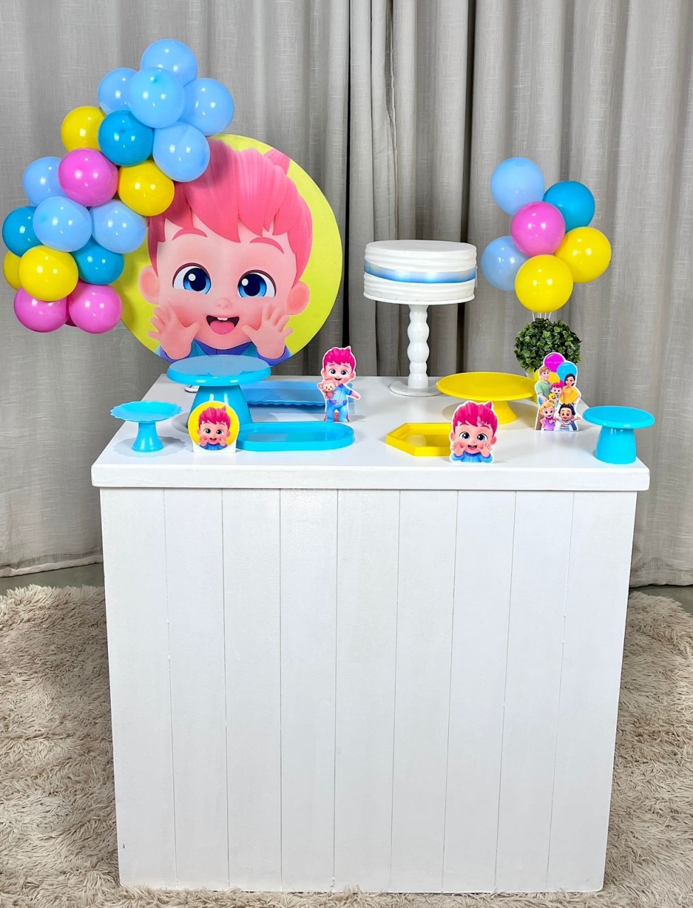 Kit Composto Com Balão - Bebefin Masculino  - É Só Um Bolinho Locações 
