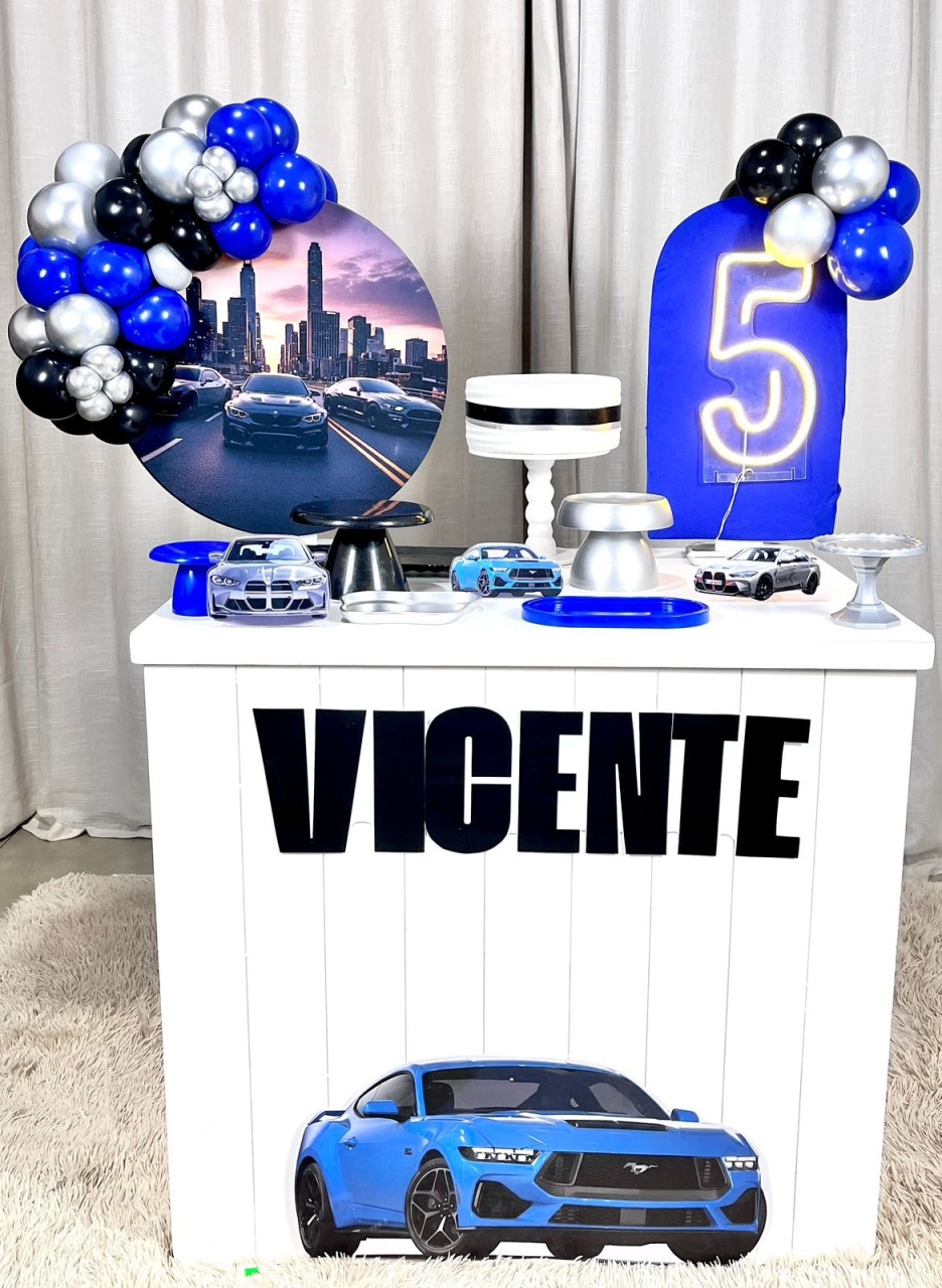 Kit Mini Festa Basic Com Led - Carros Esportivos - É Só Um Bolinho Locações 