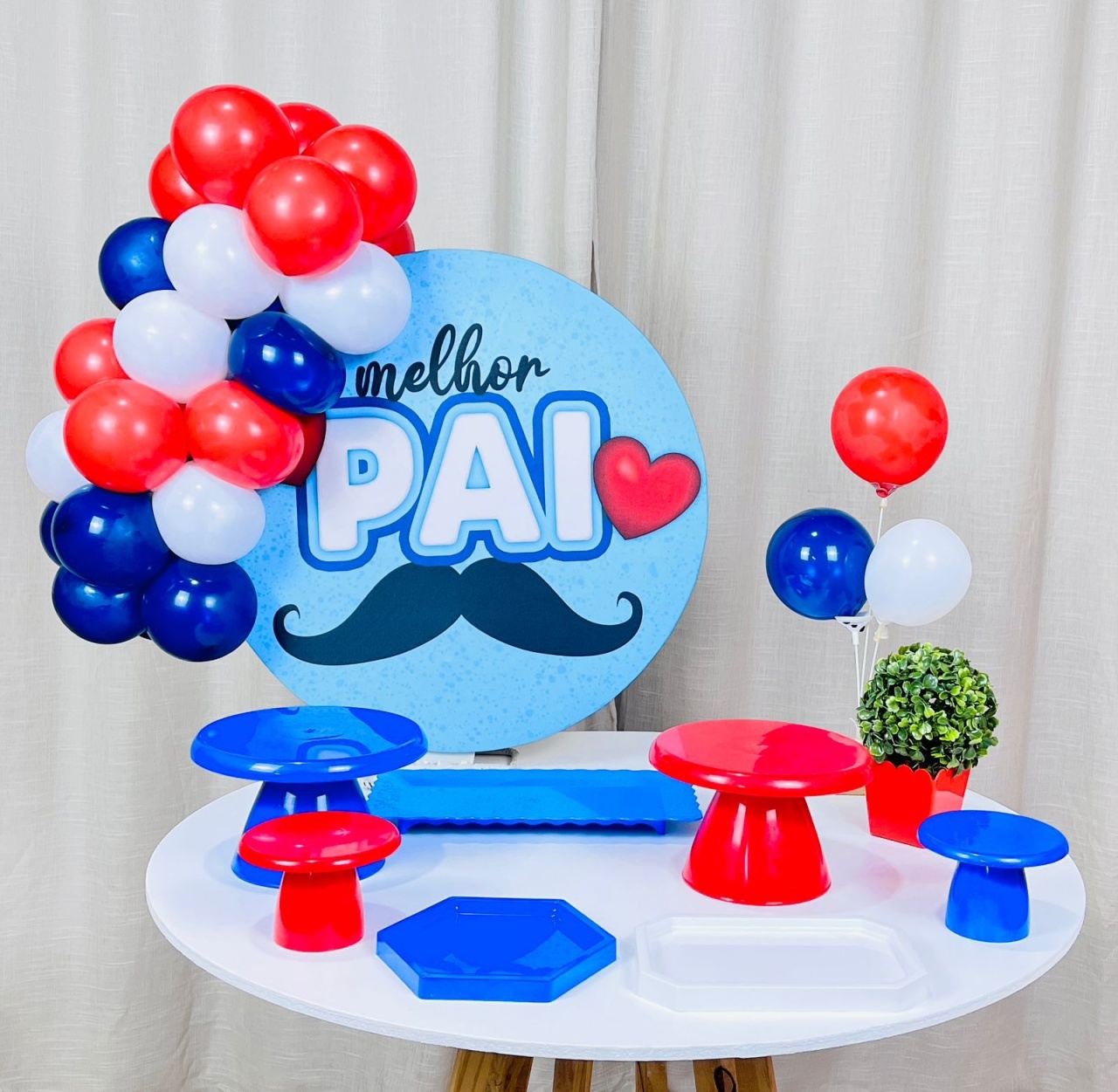 Kit Mesa Com Balão - Dia dos Pais  4 - É Só Um Bolinho Locações 
