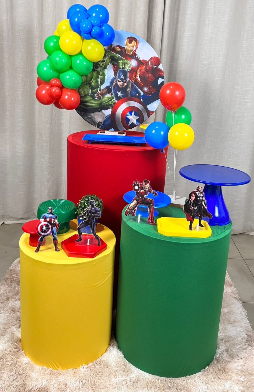 Kit Composto Com Balão - Vingadores 3 - É Só Um Bolinho Locações 