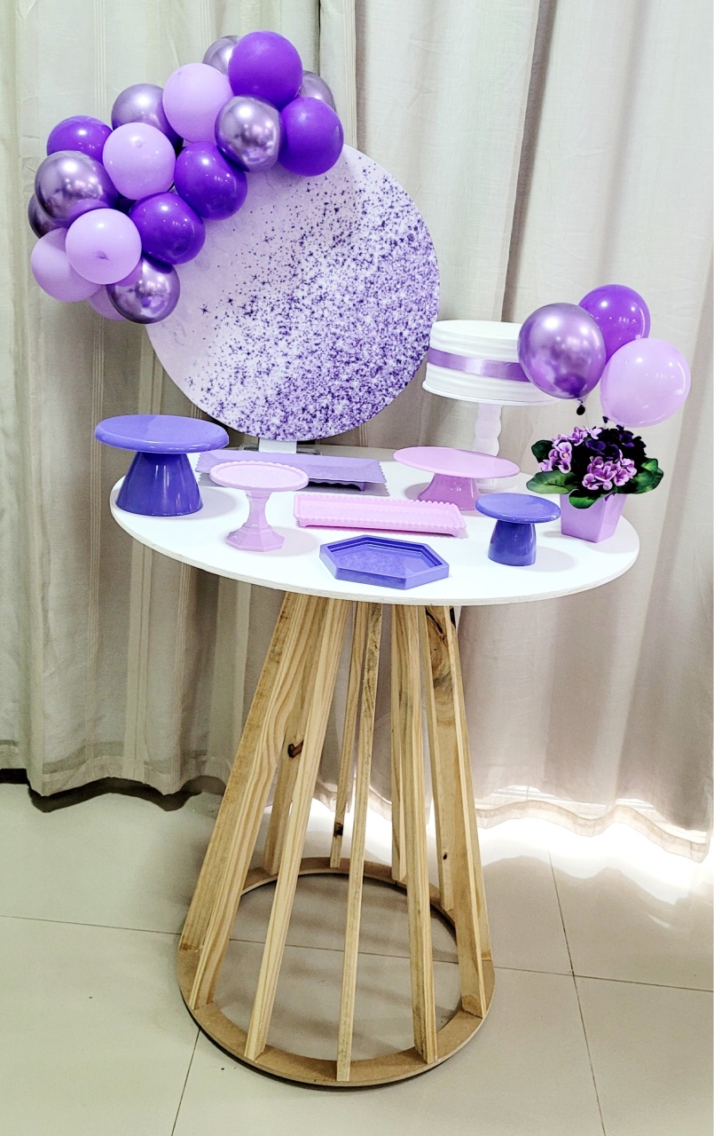 Kit Composto Com Balão -  Lilas 2 - É Só Um Bolinho Locações 