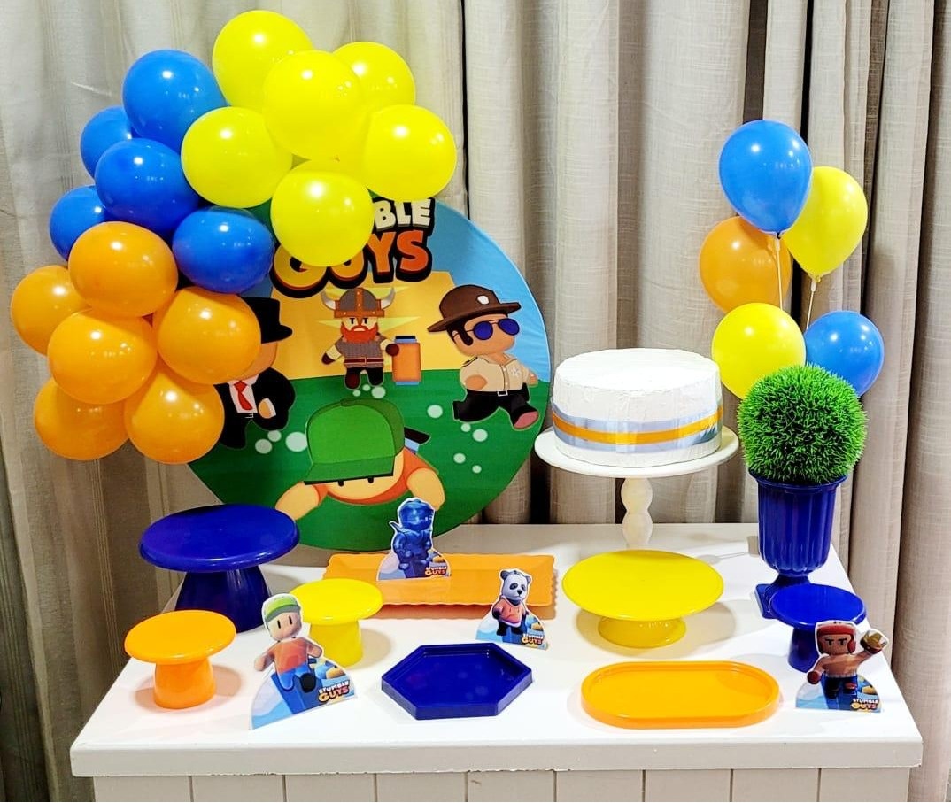 Kit Mesa Com Balão -  Stumble Guys - É Só Um Bolinho Locações 