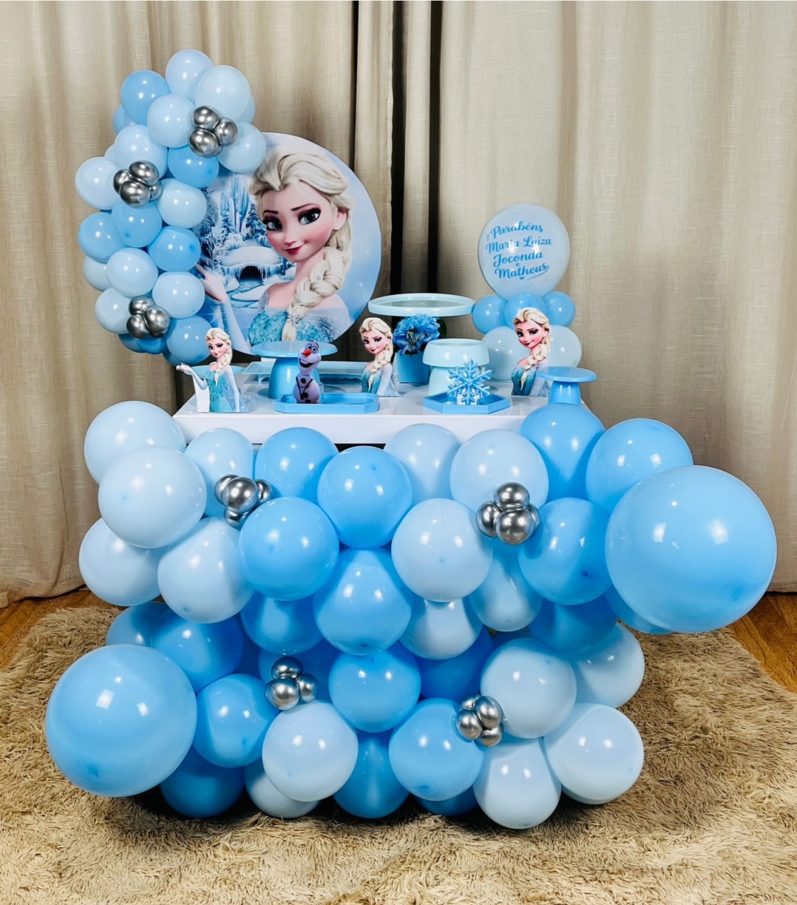 Kit Composto Gold - Elsa - É Só Um Bolinho Locações 