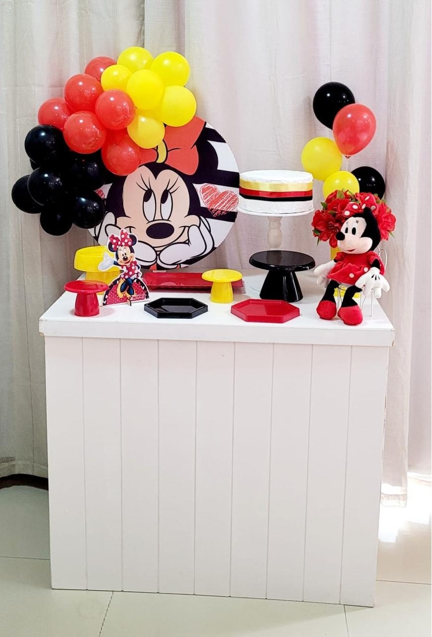 Kit Composto Com Balão - Minie   - É Só Um Bolinho Locações 
