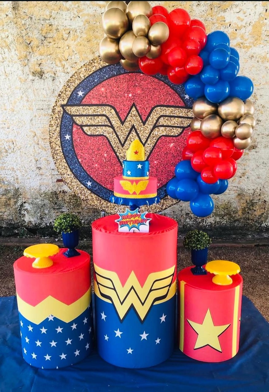 Decoração Mulher Maravilha - karoline pedroso festas