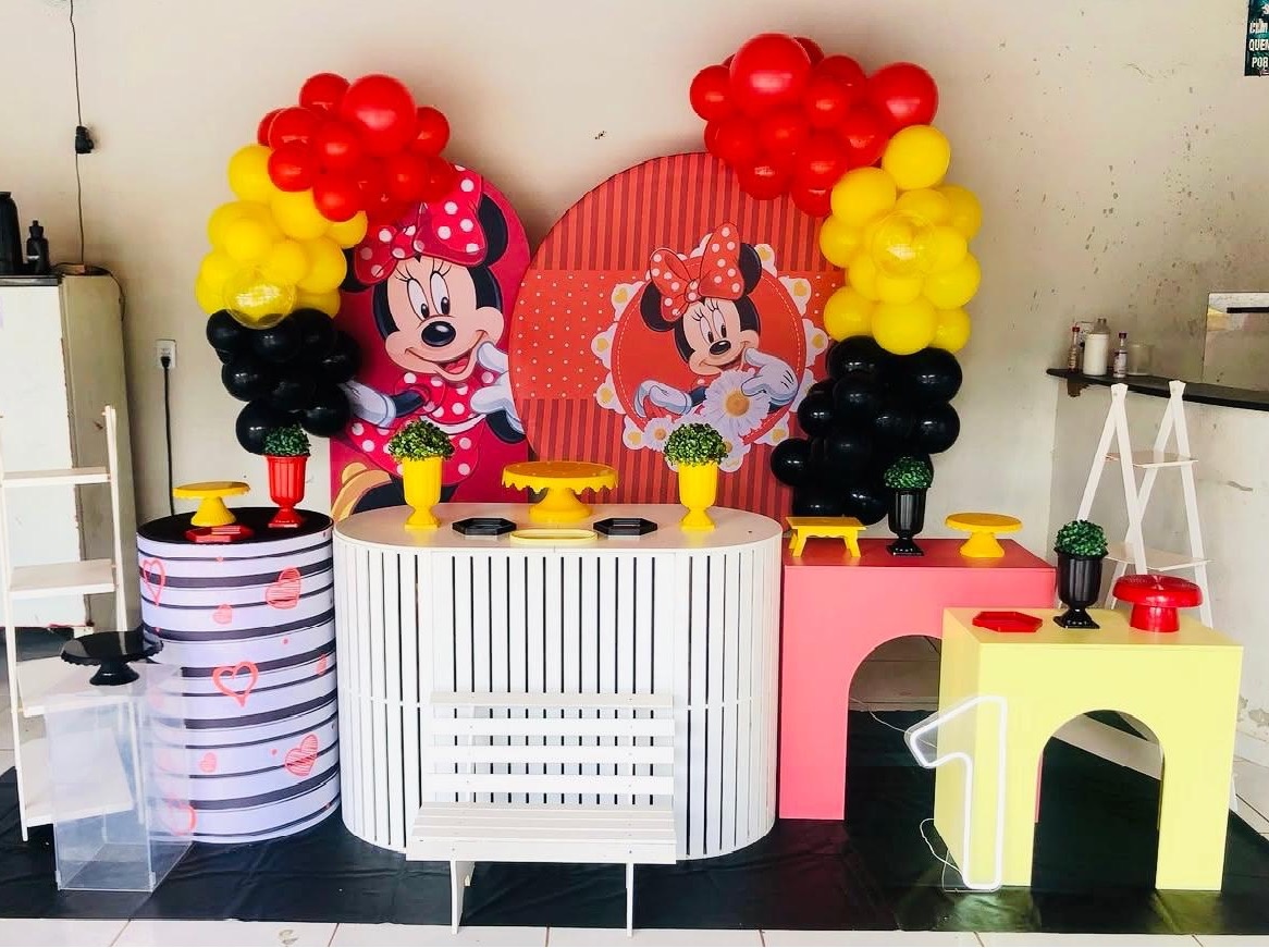 Decoração Minnie Vermelha - karoline pedroso festas