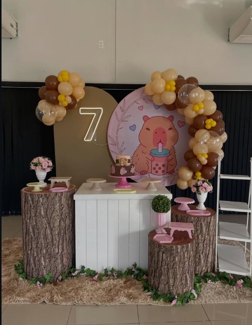 Decoração Capivara  - karoline pedroso festas