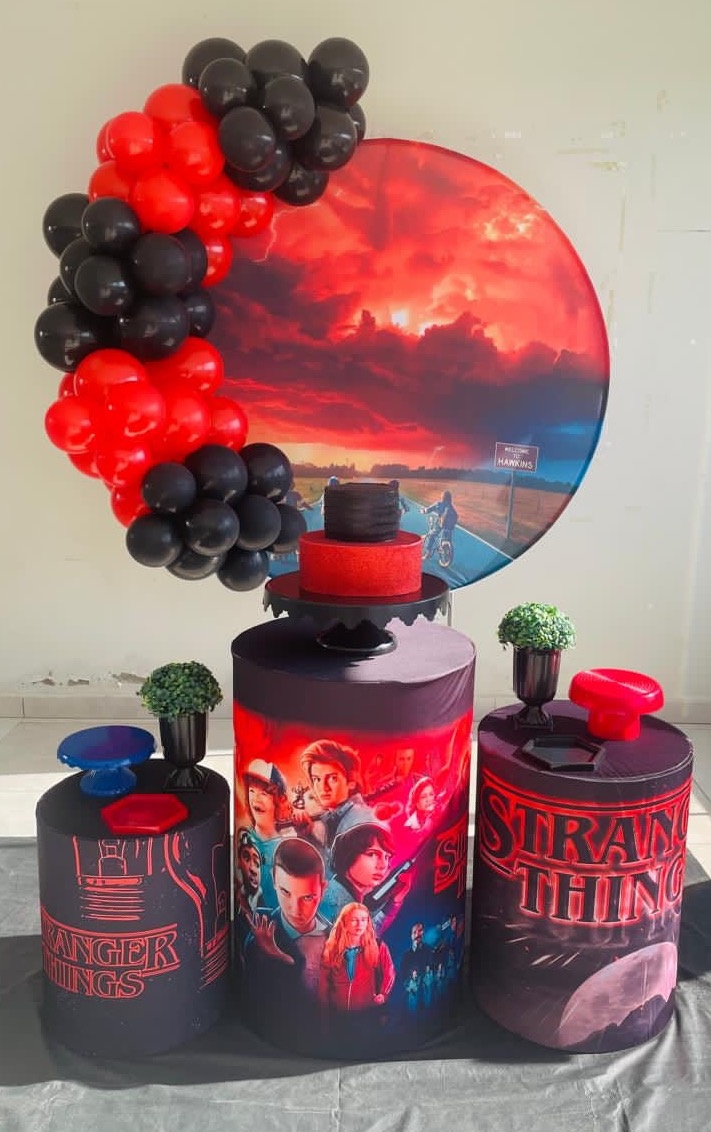 Decoração Stranger Things - karoline pedroso festas