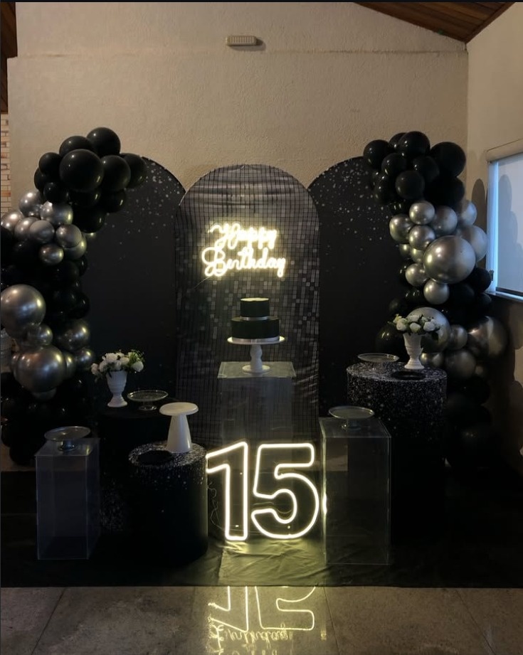 Decoração 15 Anos - Preto - karoline pedroso festas