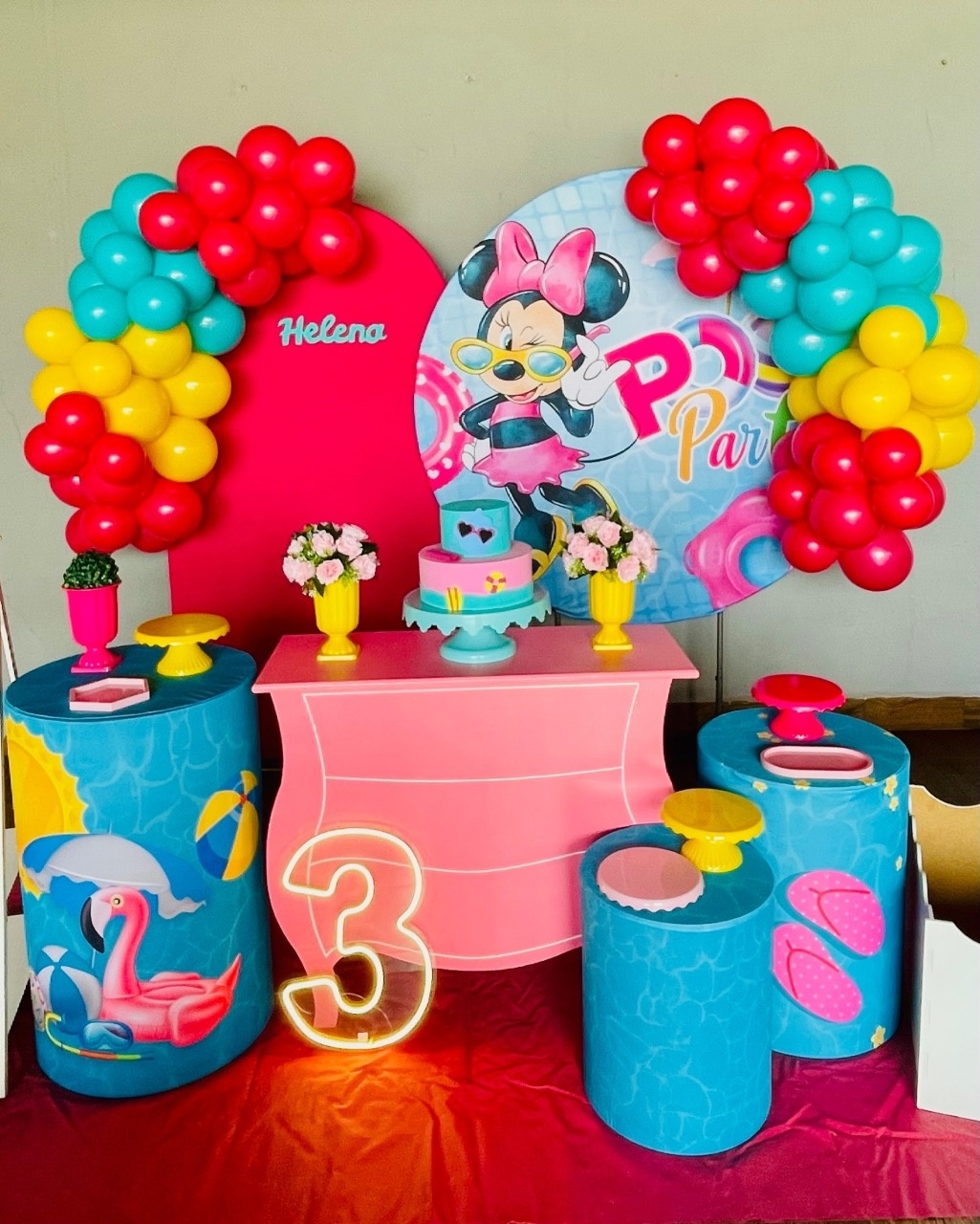 Decoração Minnie Pool Party - karoline pedroso festas