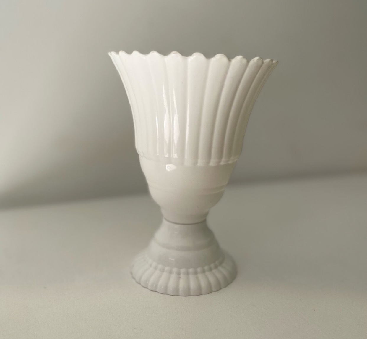 Vaso Branco Floral  - karoline pedroso festas