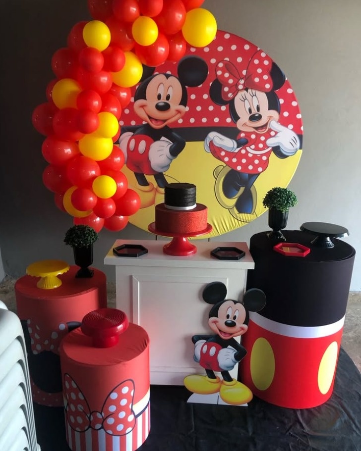 Decoração Mickey E Minnie  - karoline pedroso festas