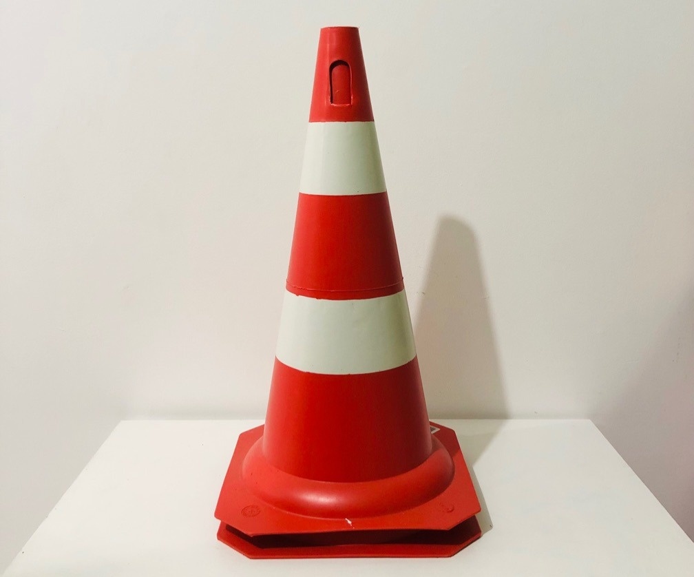Cone de Trânsito - karoline pedroso festas