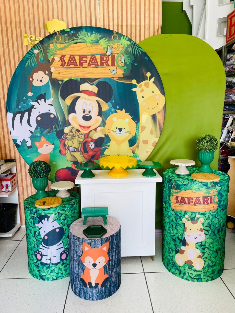 Kit Ouro - Mickey Safari   - karoline pedroso festas