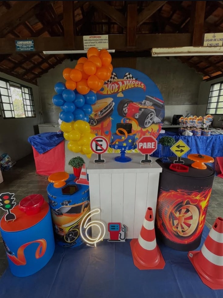 Decoração Hotwheels 2 - karoline pedroso festas