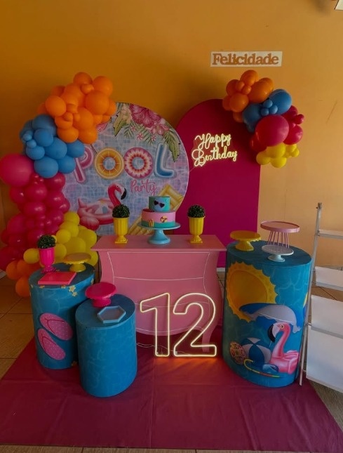 Decoração  Pool Party  - karoline pedroso festas
