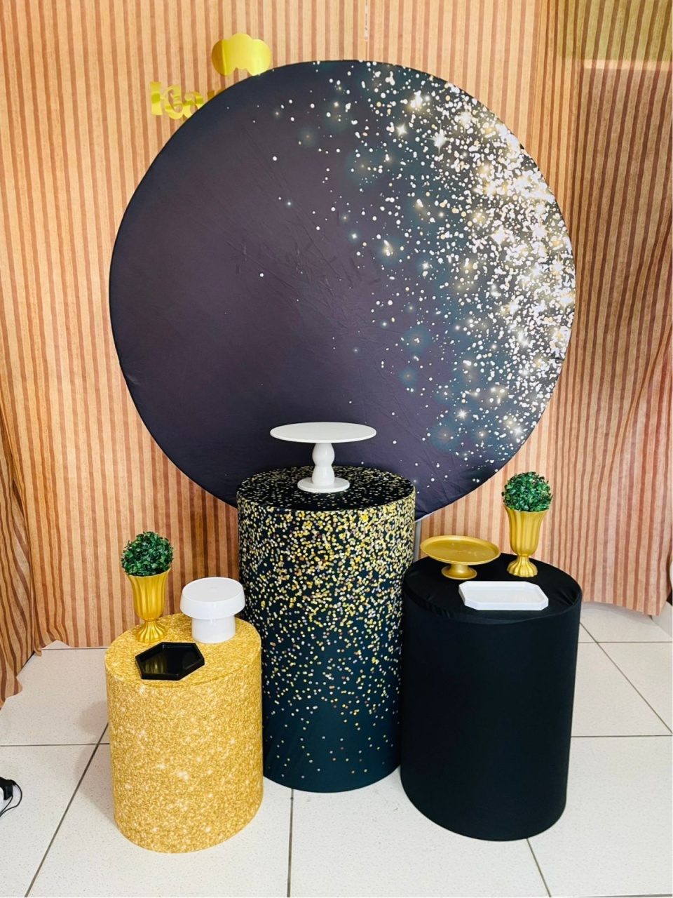 Kit Prata Preto Com Glitter Dourado - karoline pedroso festas
