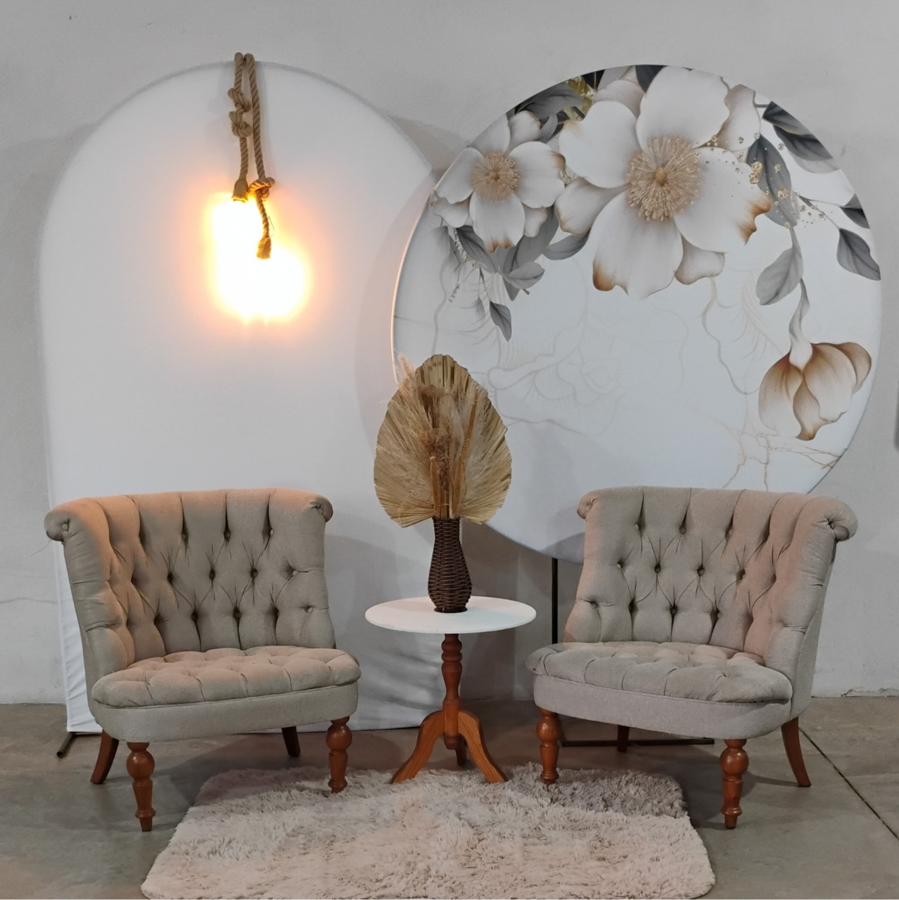 Kit Cenário Floral Creme Com Luzes  - MM Pegue e Monte e locação 