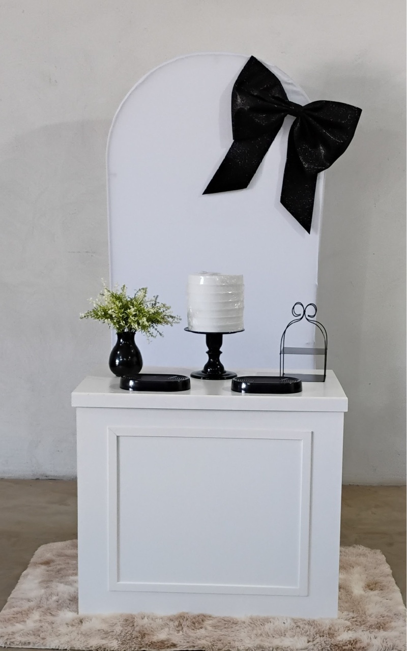 Kit Painel Riscado Com Mesa Bosirie Laço Preto  - MM Pegue e Monte e locação 