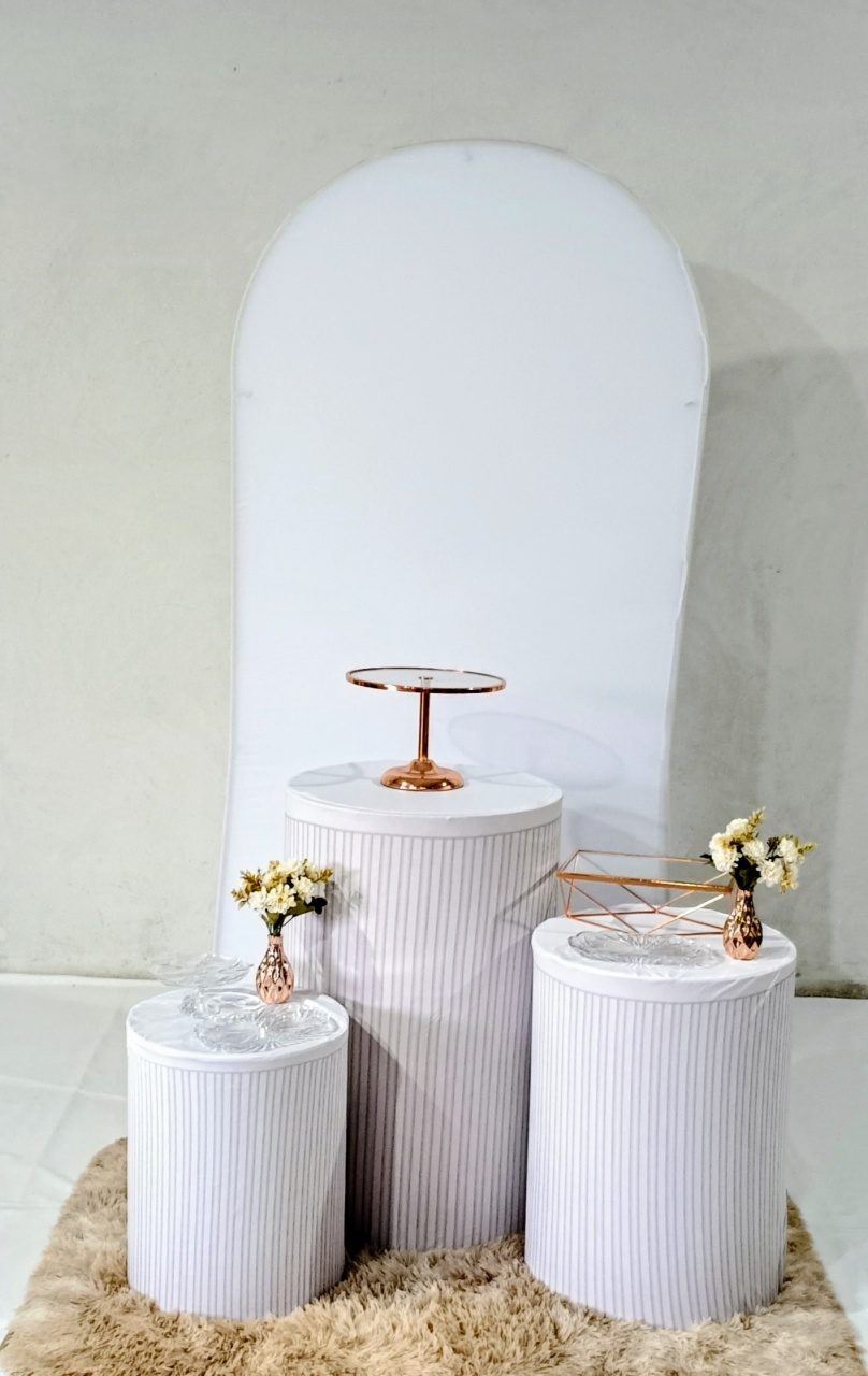 Composição Romano Branco Rosé Luxo - MM Pegue e Monte e locação 