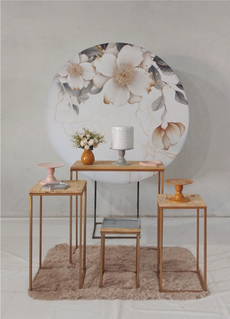 Kit Floral Creme Mesas Cubo - MM Pegue e Monte e locação 