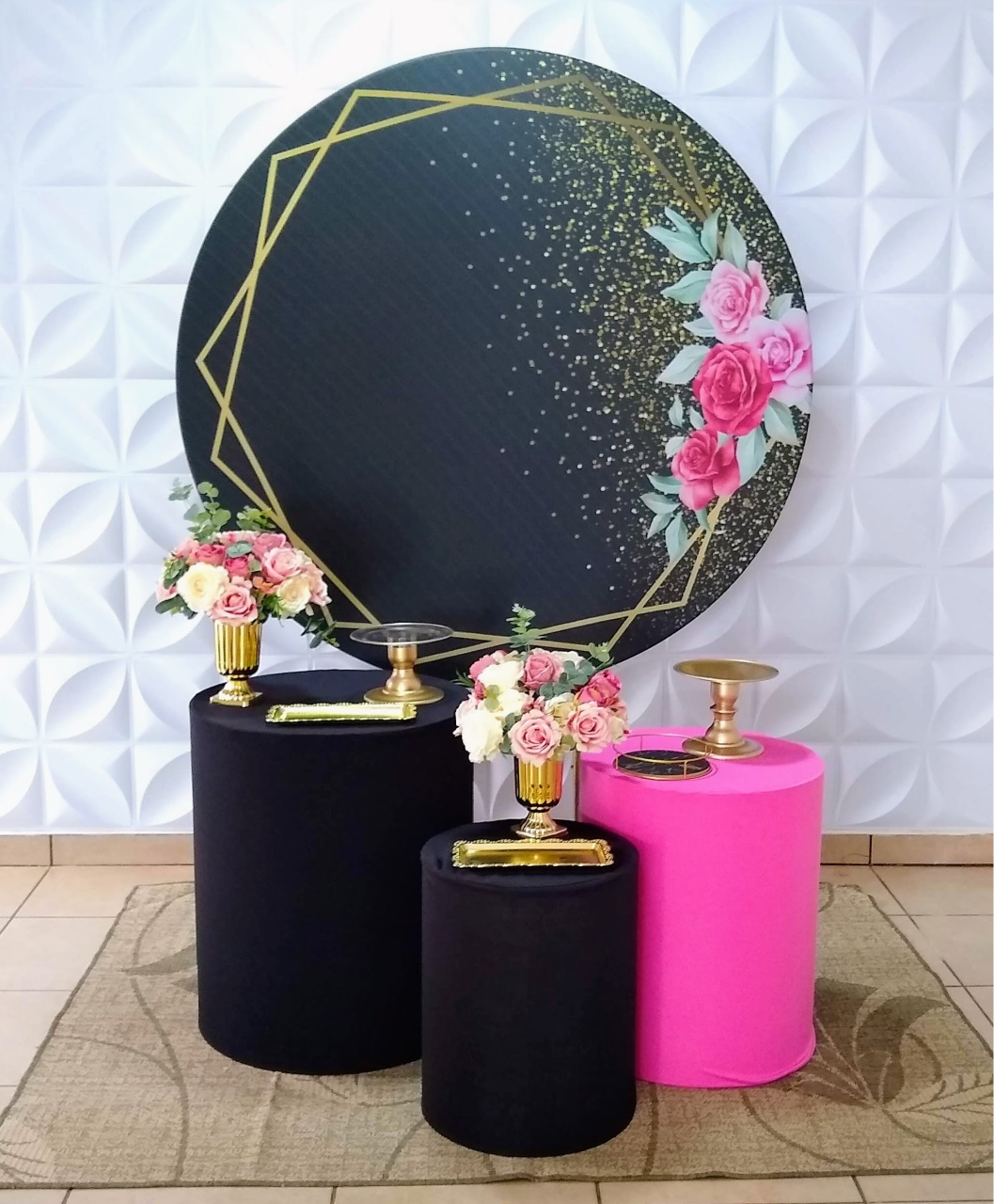 Kit Adulto Preto Floral Com Cilindros - MM Pegue e Monte e locação 
