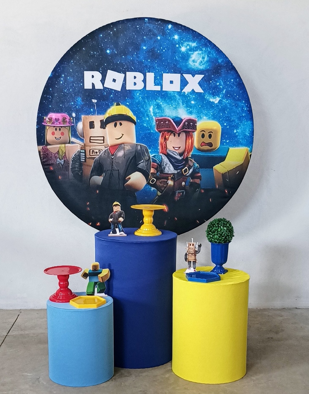 Kit Celebrar Roblox - MM Pegue e Monte e locação 