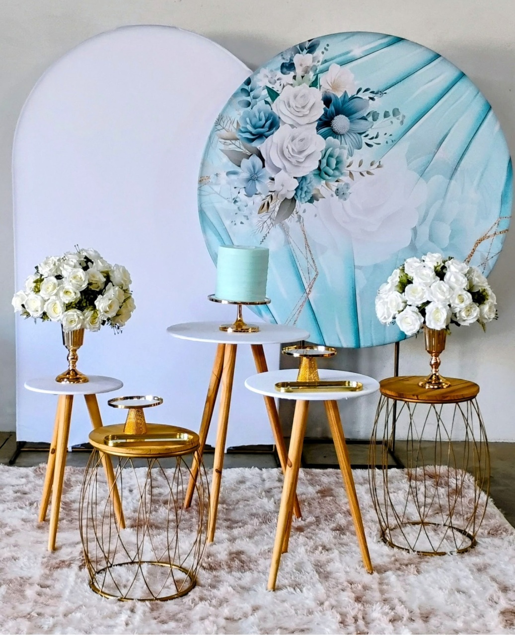 Kit Floral Azul Com Romano E Peças Luxo - MM Pegue e Monte e locação 