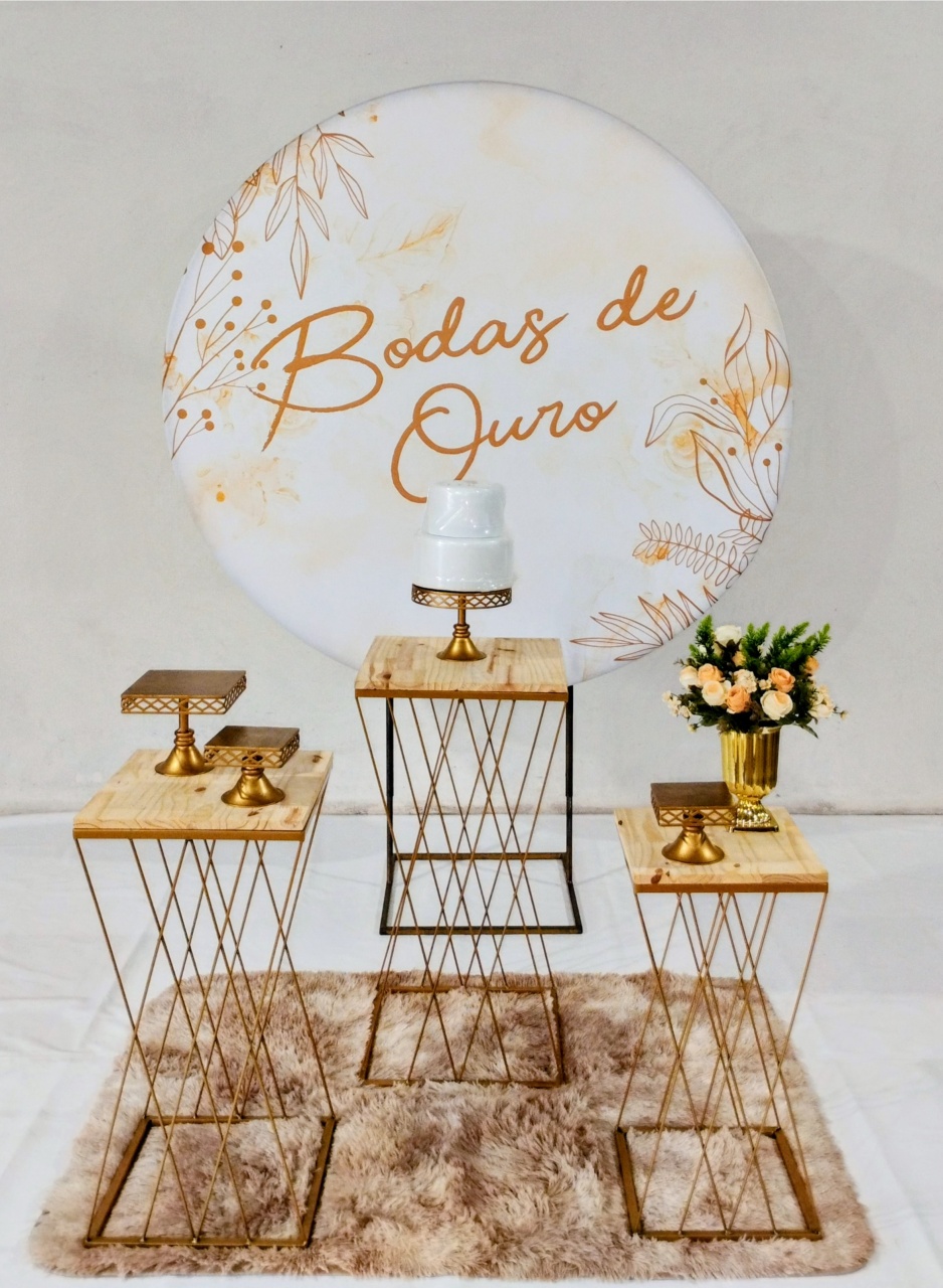 Kit Bodas de Ouro Mesa Quadrada - MM Pegue e Monte e locação 