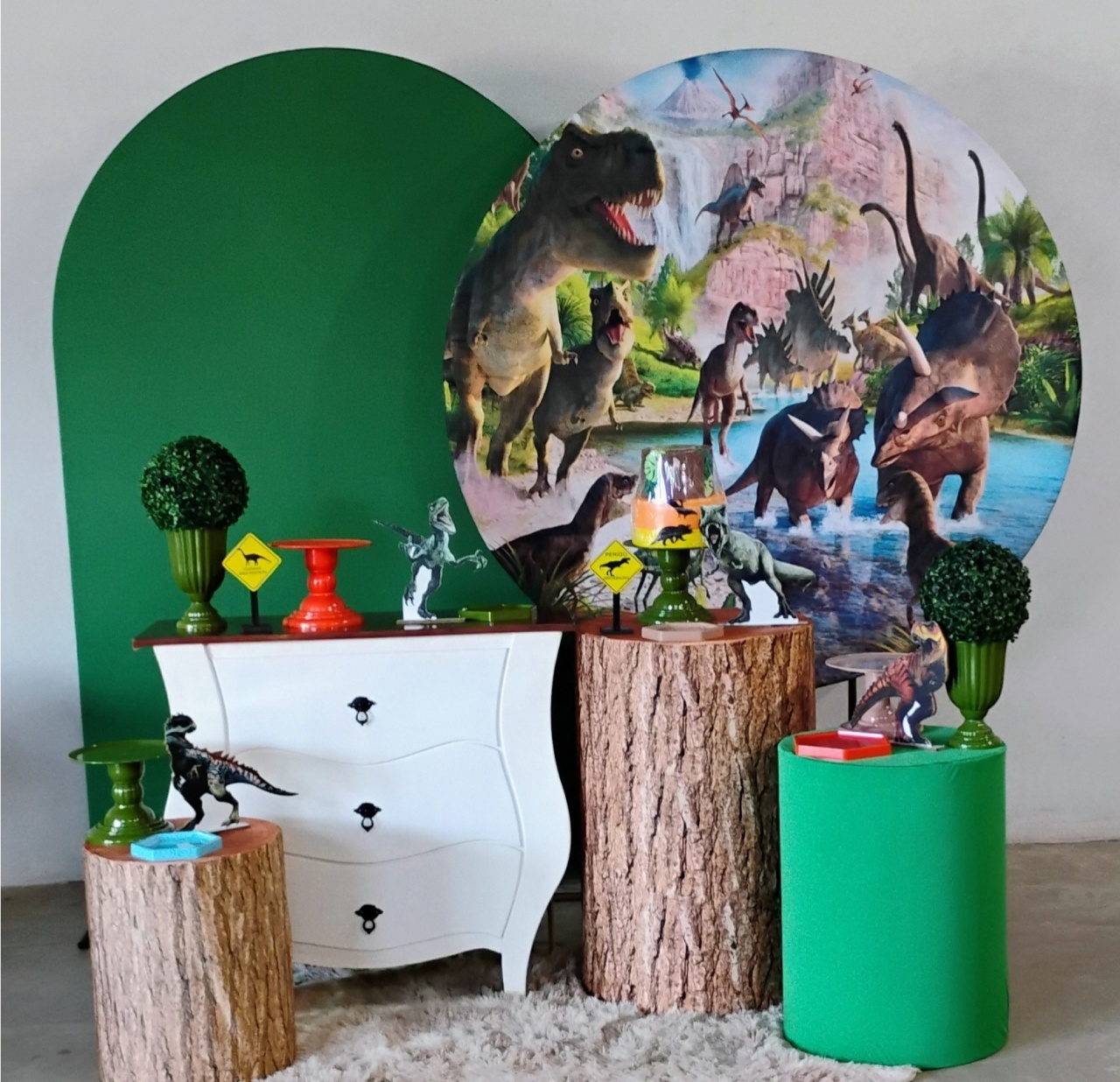 Kit Diamante Dinossauro - MM Pegue e Monte e locação 