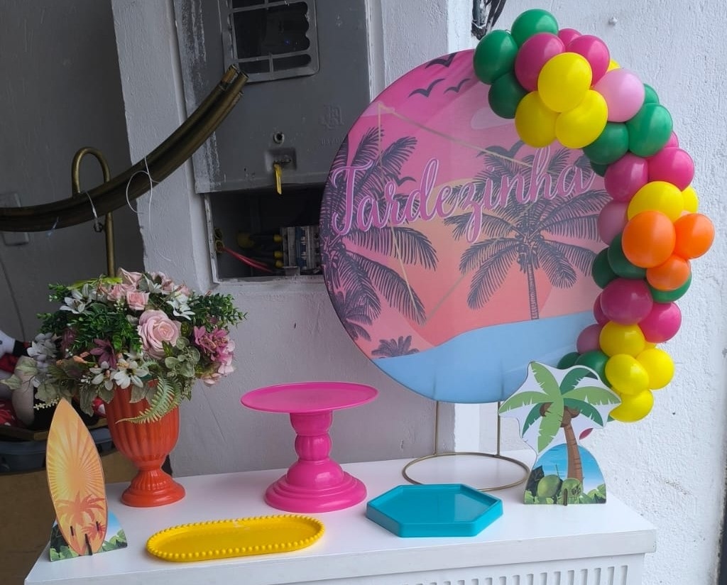 Kit Só Um Bolinho Tardezinha- Kit de Mesa  - Com Baloes  - Wire Love Decor