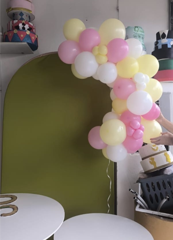 Arco de Baloes Organico Médio 1M - Wire Love Decor
