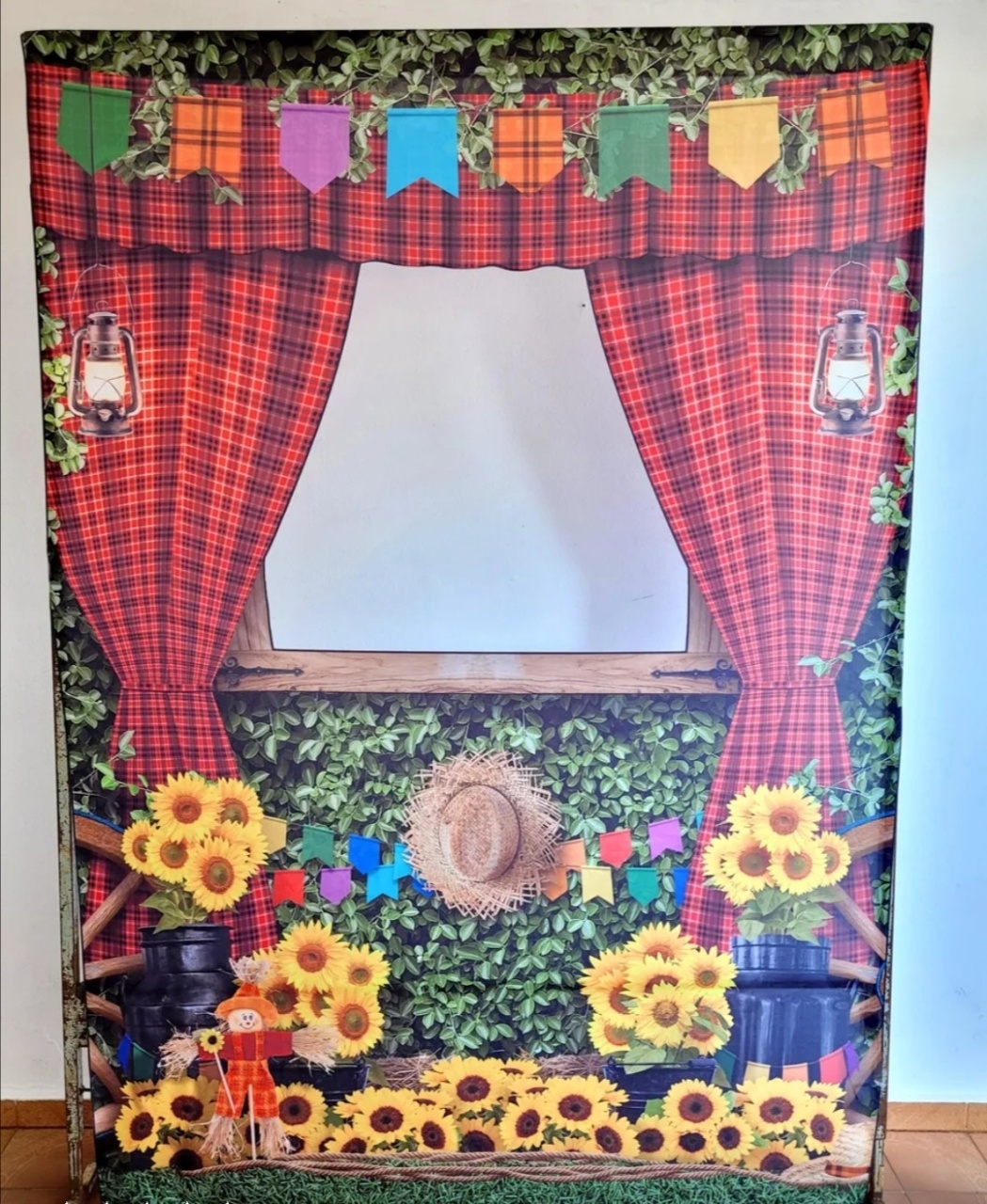 Painel Interativo 2X1,5M Festa Junina + Estrutura - Wire Love Decor