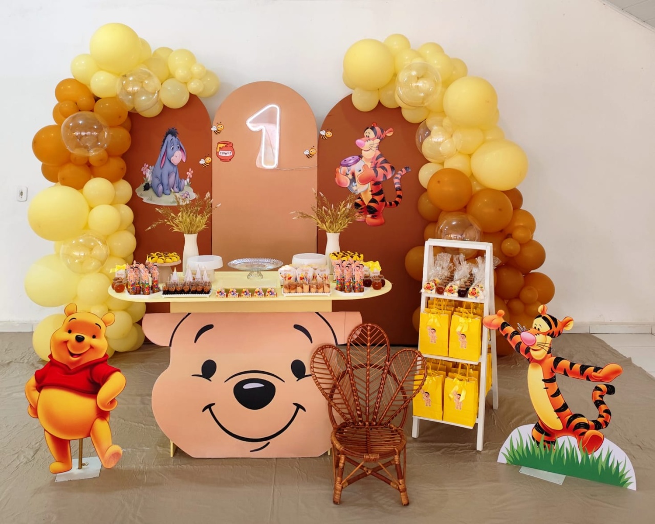 Decoração Urso Pooh - Adna Decor
