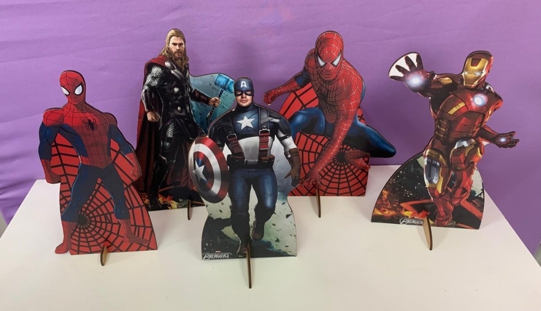 Display Mdf Herois - A FESTA E DECORAÇÃO